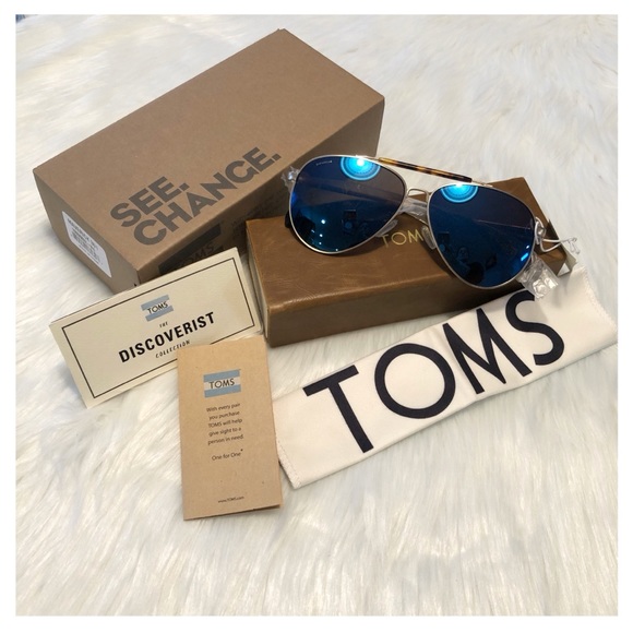 TOMS 60mm Blue Lens Sunglasses NWT - Picture 3 of 13